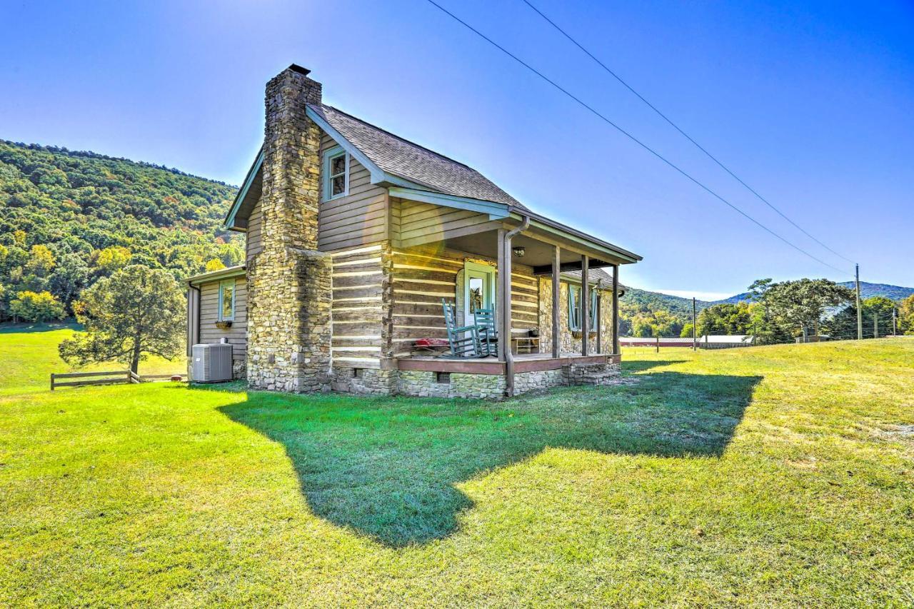 Lovely Pet-Friendly Flat Rock Cabin From 1905 Rising Fawn 외부 사진